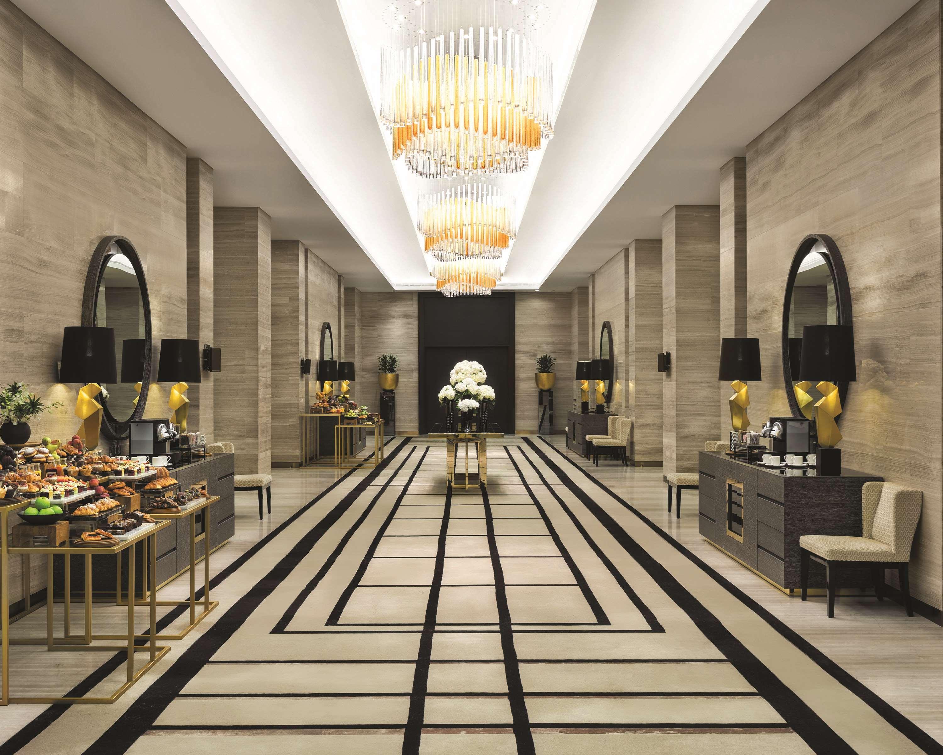 Hyatt Regency Al Kout Mall Kuveyt Dış mekan fotoğraf The lobby of the hotel